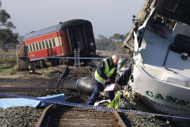 Train accidents (50 pics + 1 video)