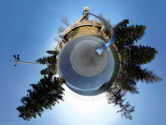 Wee Planets: 3D panoramic photographs of Paris (31 pics)