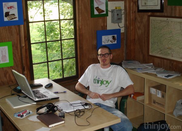 Tree house office (10 pics)