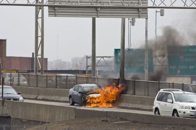 Burning cars (44 pics)
