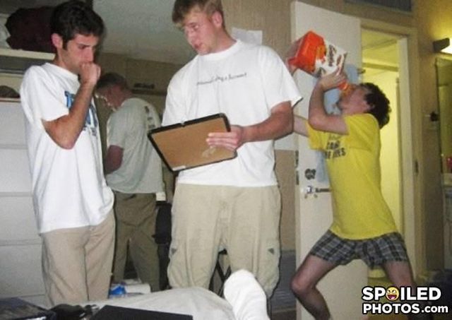 How to spoil a photo. Part 2 (67 pics)