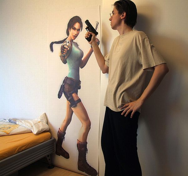 The most stupid and funny Lara Croft wannabes (14 pics)