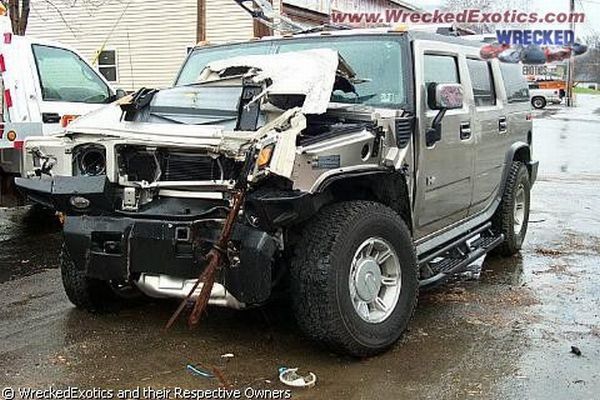 Are Hummers that solid as we think (21 photo + 1 video)