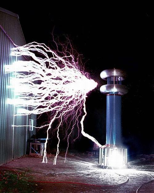 Tesla High Voltage Generator (32 pics)