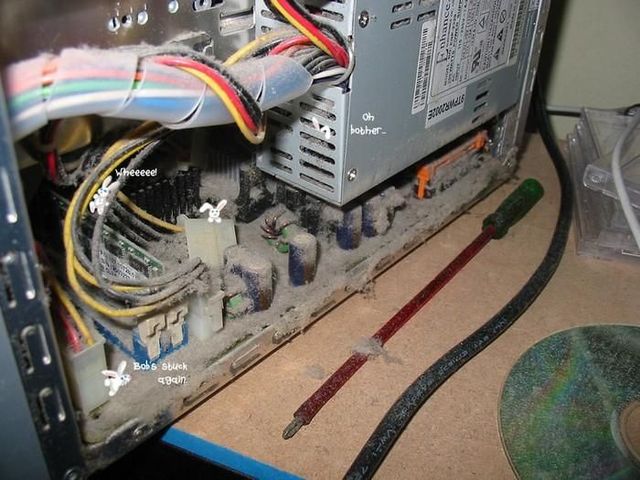 How long has it been since you looked inside your computer? (32 pics)