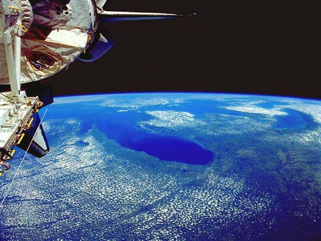 Earth seen from space (39 pics)