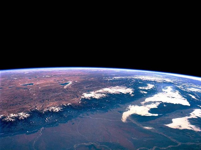 Earth seen from space (39 pics)