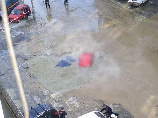Another 2 drowned cars (6 pics)