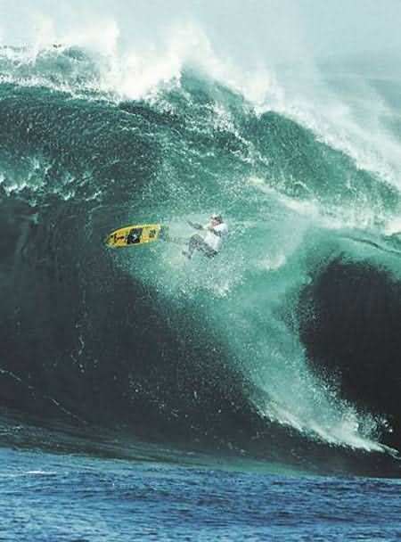Great gallery of Surfer wipe outs (30 pics + 1 video)