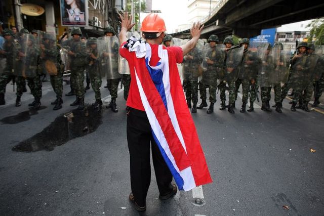 Revolution in Thailand? (24 pics)