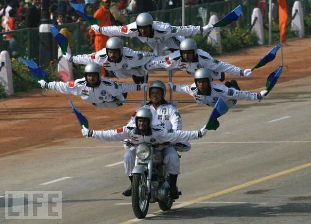 Funny military parades from around the world (23 pics)