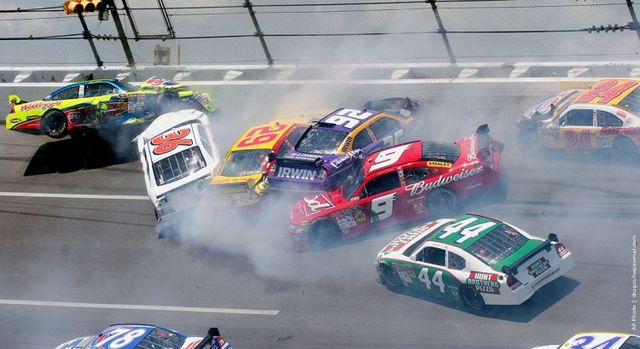 Terrifying accident during the NASCAR race in Talladega (18 pics + 1 video)
