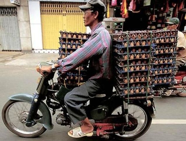 Transporting in Asian way (23 pics)