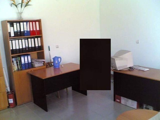 Nonstandard office planning (2 pics)