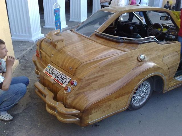 Wooden car (14 pics)