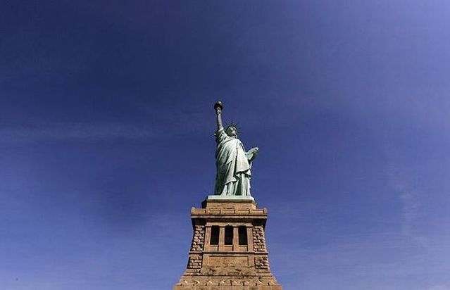 Would you like to climb into the crown of the Statue of Liberty? (27 photos)