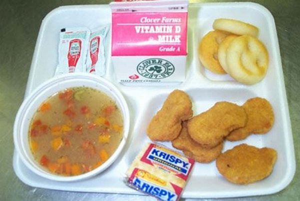 School meals from around the world (30 pics)