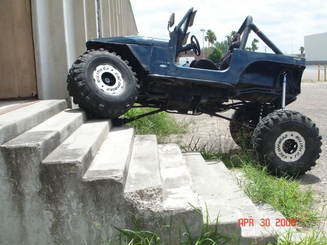 Impressive off-road Jeeps (21 photos)