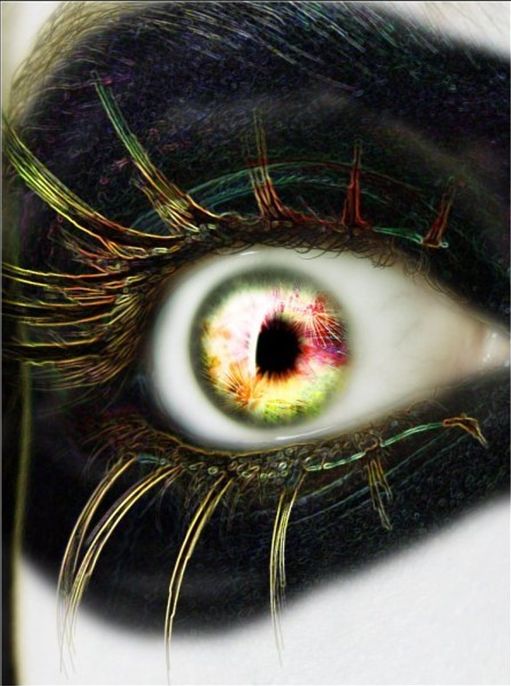 Photoshopped pictures of eyes (13 pics)