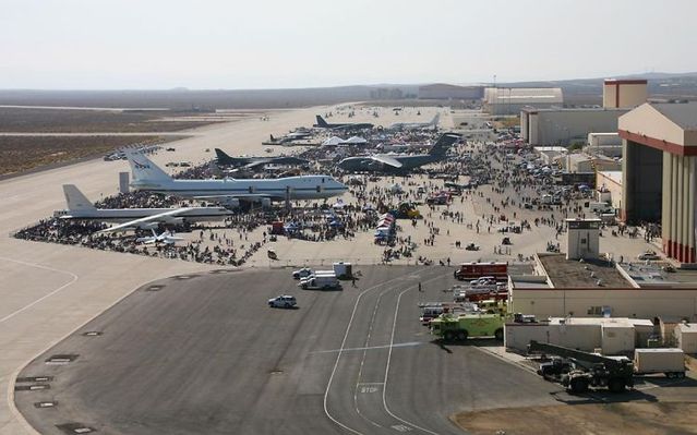 Edwards AFB Airshow (45 photos)