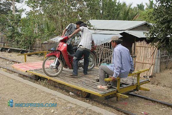 Transport for the poor in Cambodia (15 pics) 