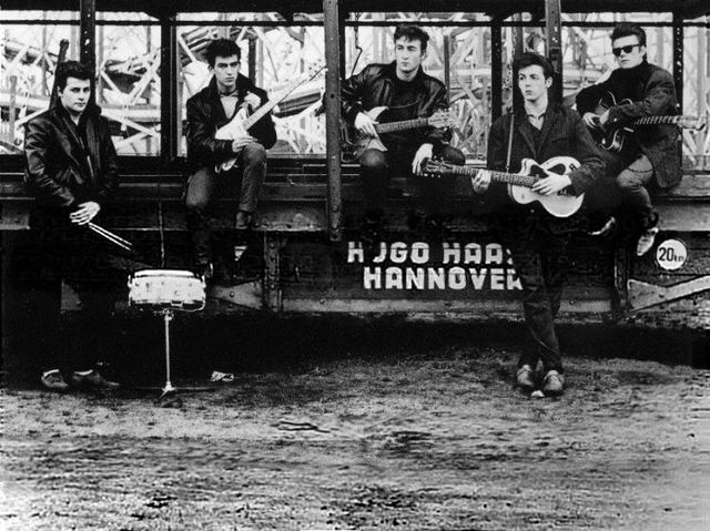 Unpublished photos of the Beatles when they were young (37 pics)