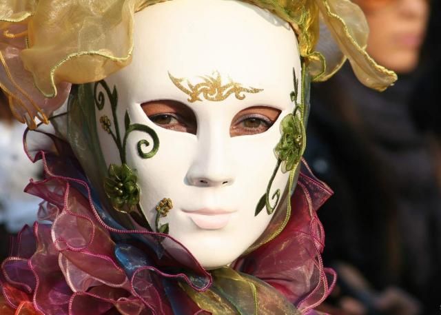 Nice collection of venetian masks (37 pics) - Izismile.com