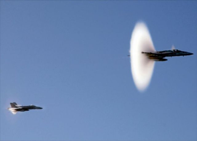 Fighter jets breaking the Sound Barrier (16 pics)