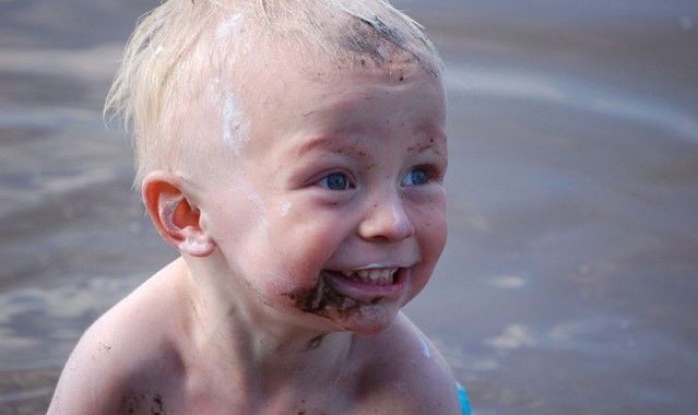 Dirty children (16 pics) - Izismile.com