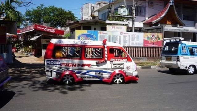 Transport in Indonesia (28 pics)