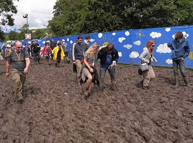 Glastonbury Festival 2009 (34 pics)