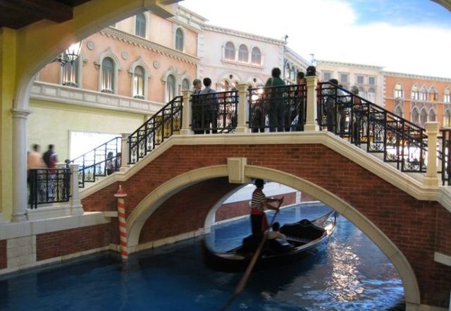 China has built its own “Venice” (25 pics)