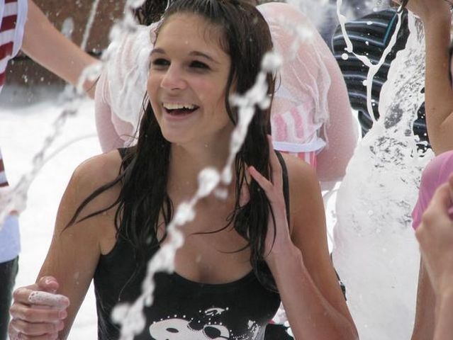 Foam party or how the Russian youth have a good time (39 photos)