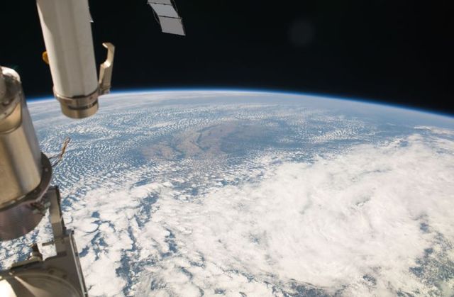Beautiful pictures taken from the International Space Station (34 pics)