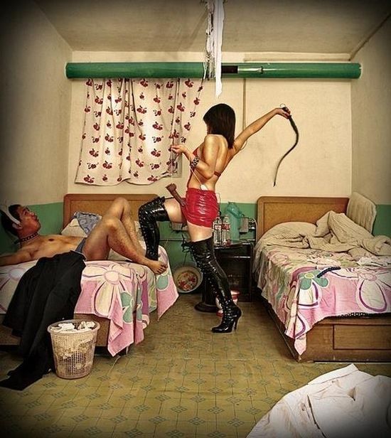 The story of one hotel room in China (19 pics)