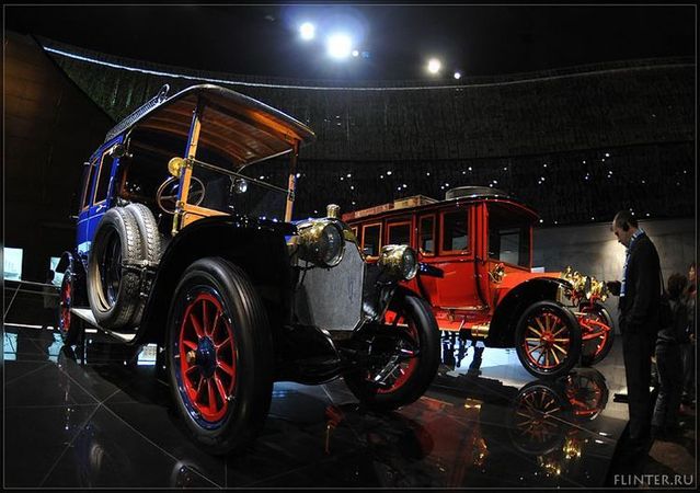 Automobile museums in Stuttgart (64 pics)