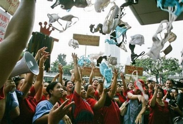 Triumph International Philippines dismissed workers throwing bras in the air to demonstrate! (14 pics)