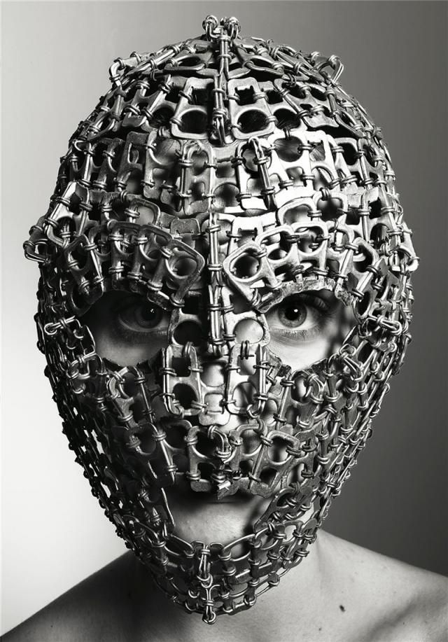 Stunning and weird photos of masked women by Richard Burbridge (8 pics)