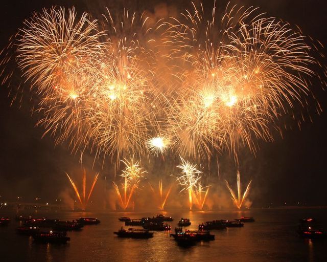The most beautiful fireworks (35 pics)