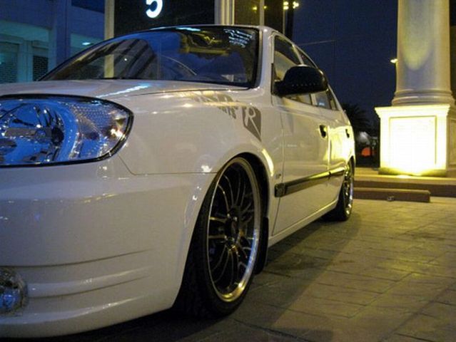 Another crazy Arab tuning (15 pics)
