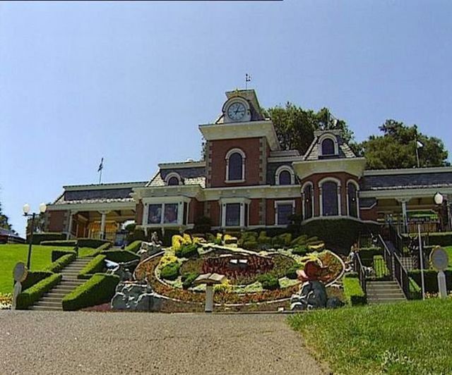 Neverland Ranch - the former home of Michael Jackson (61 pics)