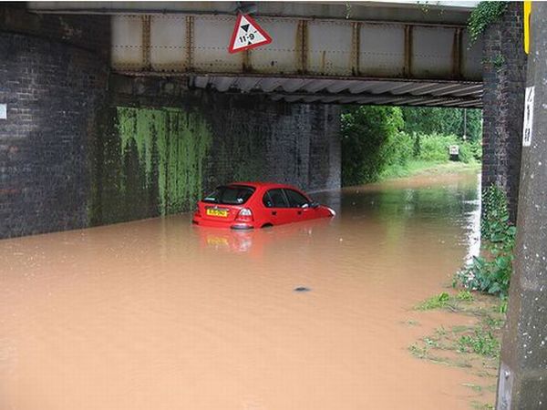 Flooded cars (38 pics)