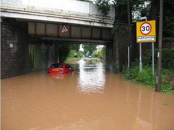 Flooded cars (38 pics)