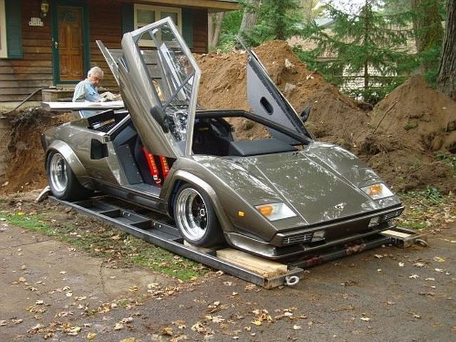 Home made Lamborghini built in 10 years (35 pics)