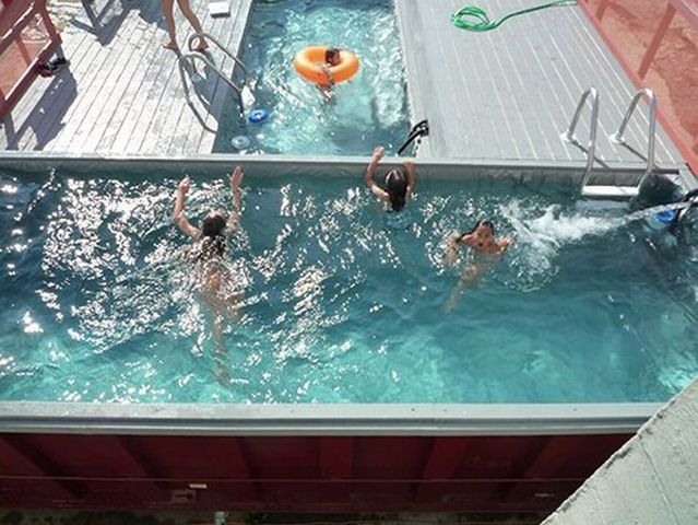 Cheap swimming pool (6 pics)