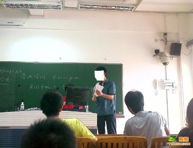 Cheating in school has never been so difficult! (5 pics)
