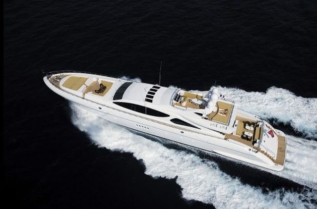 The yacht for 29.5 million Euros (16 pics)