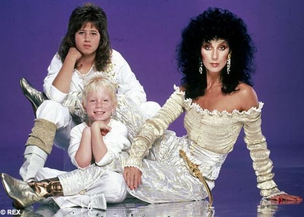 Cher’s daughter ‘Chaz’ Bono and her changing with years (17 pics)