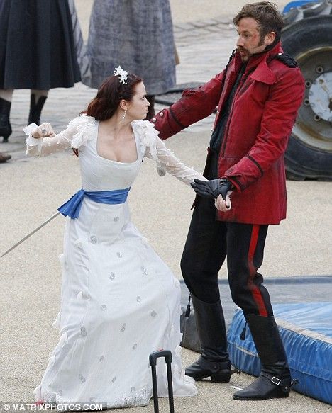 When actresses punch actors! (5 pics)