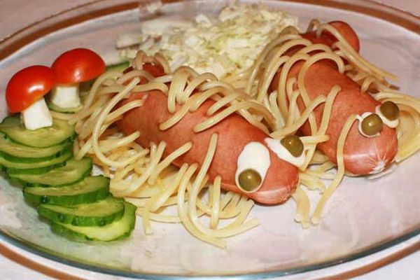 http://img.izismile.com/img/img2/20090716/spaghettis_sausages_12.jpg